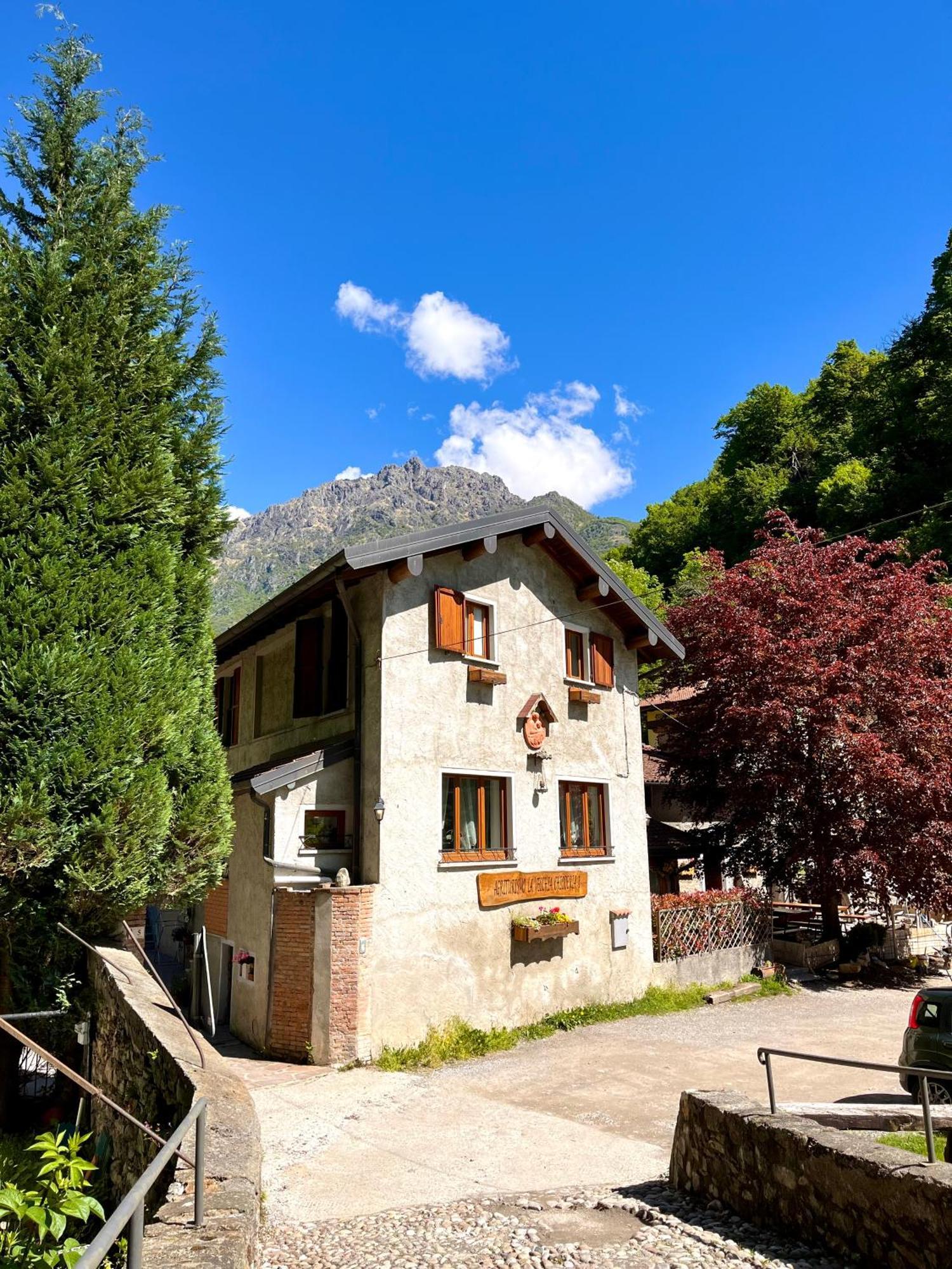 Agriturismo La Vecchia Chioderia Grandola ed Uniti Luaran gambar